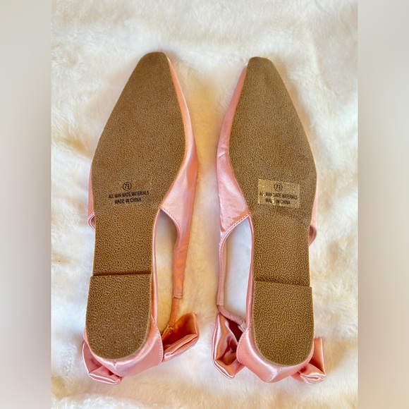 Lulus Baby Pink Satin Bow Flats Size Seven & A Half - Picture 12 of 14